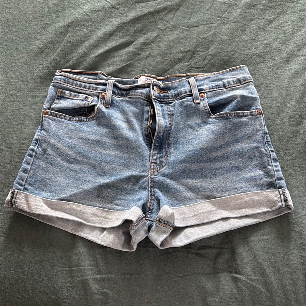 Denizen from Levi's Blue Jean Shorts Casual Wear